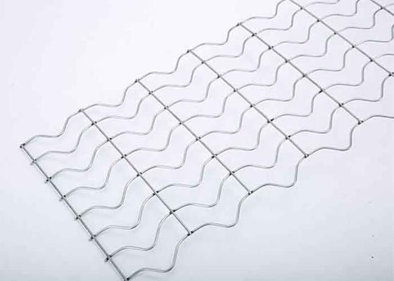 Gümüşlenmiş galvanizli beton ağırlık kaplama ağı 25.4 mm X 67 mm Ağı X 190.5 mm Şeritler