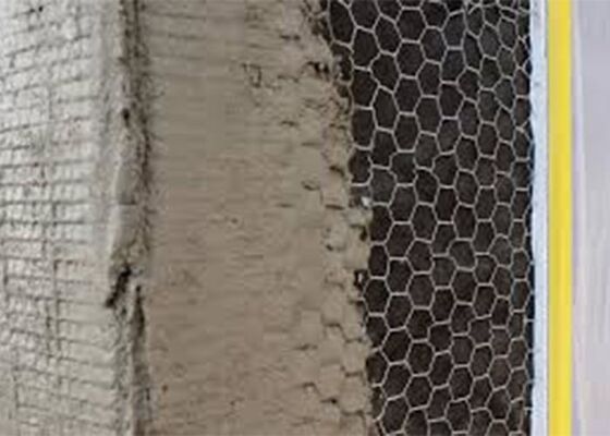 Çatı ve duvarı güçlendirmek için Stucco ağı olarak kullanılan altıgen tel ağı