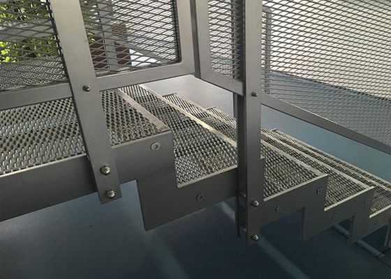 Güvenli Yürüyüş veya Merdiven Basamakları İçin Paslanmaz Çelik ve Galvanizli Çelik Genişletilmiş Metal Izgara