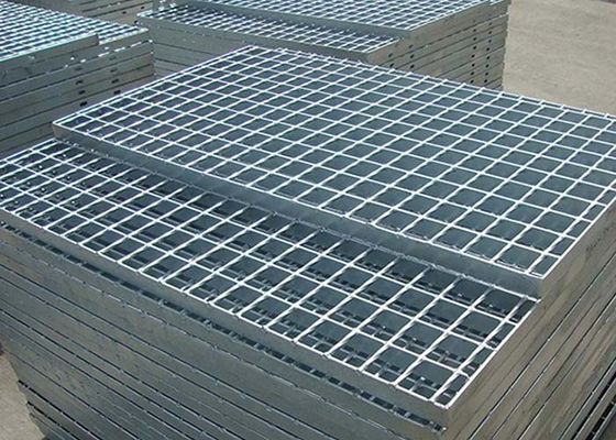 Galvanizli Çelik Izgara, Havaalanları İçin Platform Izgarası Olarak Hijyenik ve Temiz Bakım Gerektirmeyen Parlak Yüzeye ve Paslanmaya Sahiptir