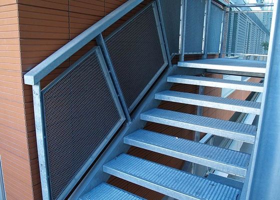 Genişletilmiş Metal Merdiven Basamağı Kaydırmaz Galvanizli Karbon Çeliği