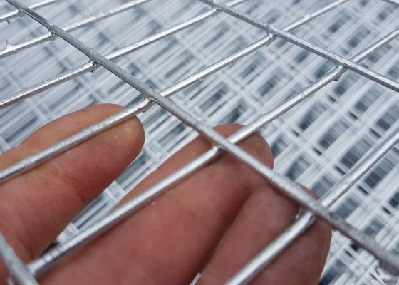 0.5mm 1.0mm Kalın Kaynaklı Hasır Panel Yüksek Çekme Mukavemeti İyi Korozyon Önleyici