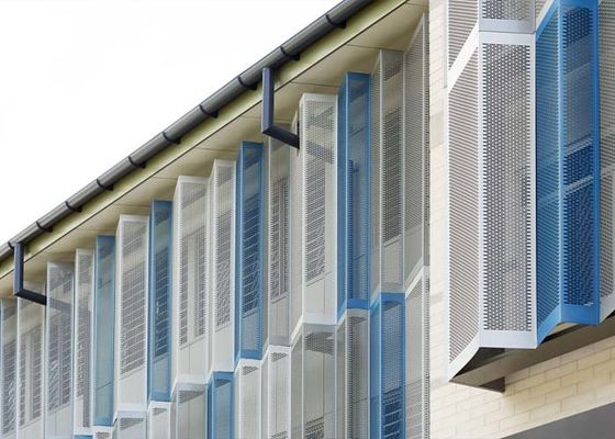 Mimari Güneş Kontrol Sistemi İçin Estetik ve Havalandırmalı Delikli Metal Güneşlik Panelleri