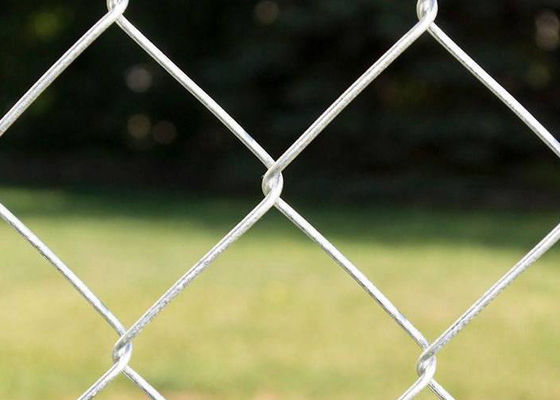 4 mm çaplı galvanizli zincir bağlantı çit korozyona dayanıklı esnek güvenlik çiti