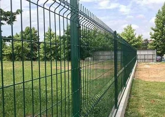 Daha dayanıklı bir yaşam için galvanizli veya püskürtülmüş tel çit paneli