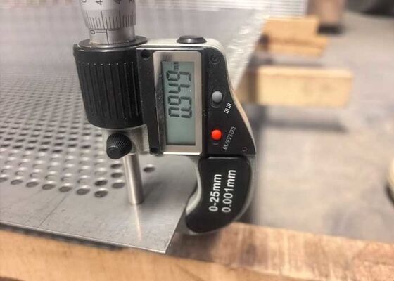 304 Stainless Steel Perforated Plate Precision Endüstriyel Filtrasyon Uygulamaları İçin
